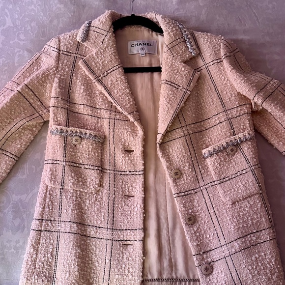 Chanel 2022 pink tweed jacket - Picture 4 of 7